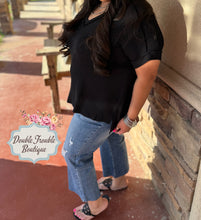 Load image into Gallery viewer, HARPER TOP BASIC -BLACK