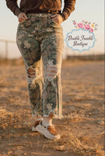 Load image into Gallery viewer, Camo Kreek Denim