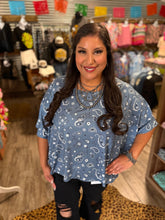 Load image into Gallery viewer, Pretty in Paisley Top
