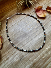 Load image into Gallery viewer, Sterling Silver Torpedo & Purple Spiny Oyster Choker – 14-Inch