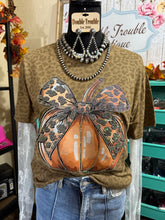 Load image into Gallery viewer, RHINESTONE PUMPKIN TEE
