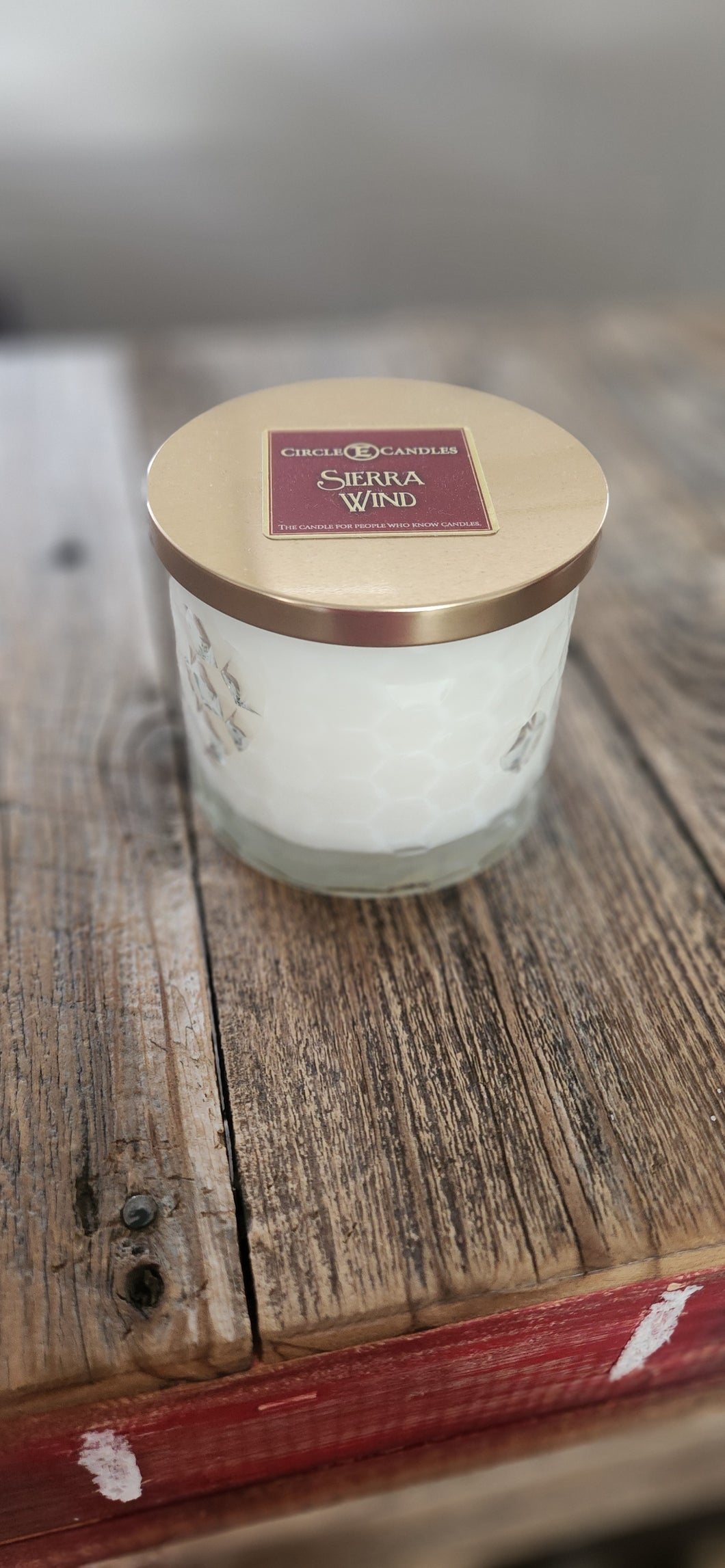 SIERRA WIND 17OZ CIRCLE E CANDLE