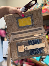 Load image into Gallery viewer, LAWTON, UPTOWN CROSSBODY
