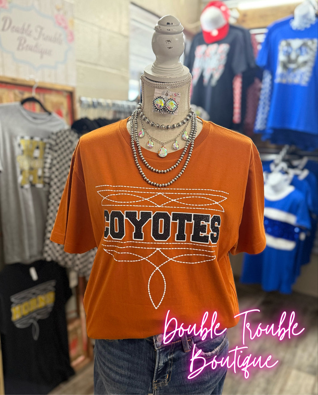 BOOT STITCH COYOTES TEE