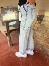 Load image into Gallery viewer, LOREN CARGO RISEN DENIM
