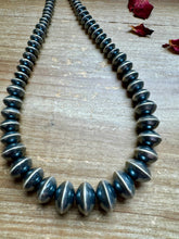 Load image into Gallery viewer, Sterling silver pearls - 28 inch
