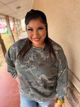 Load image into Gallery viewer, CAMO KREEK TOP
