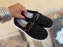 Load image into Gallery viewer, HOLLY LEOPARD SHOES
