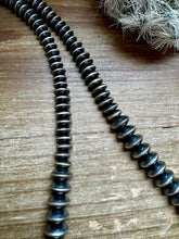 Load image into Gallery viewer, Sterling silver pearls - 28 inch
