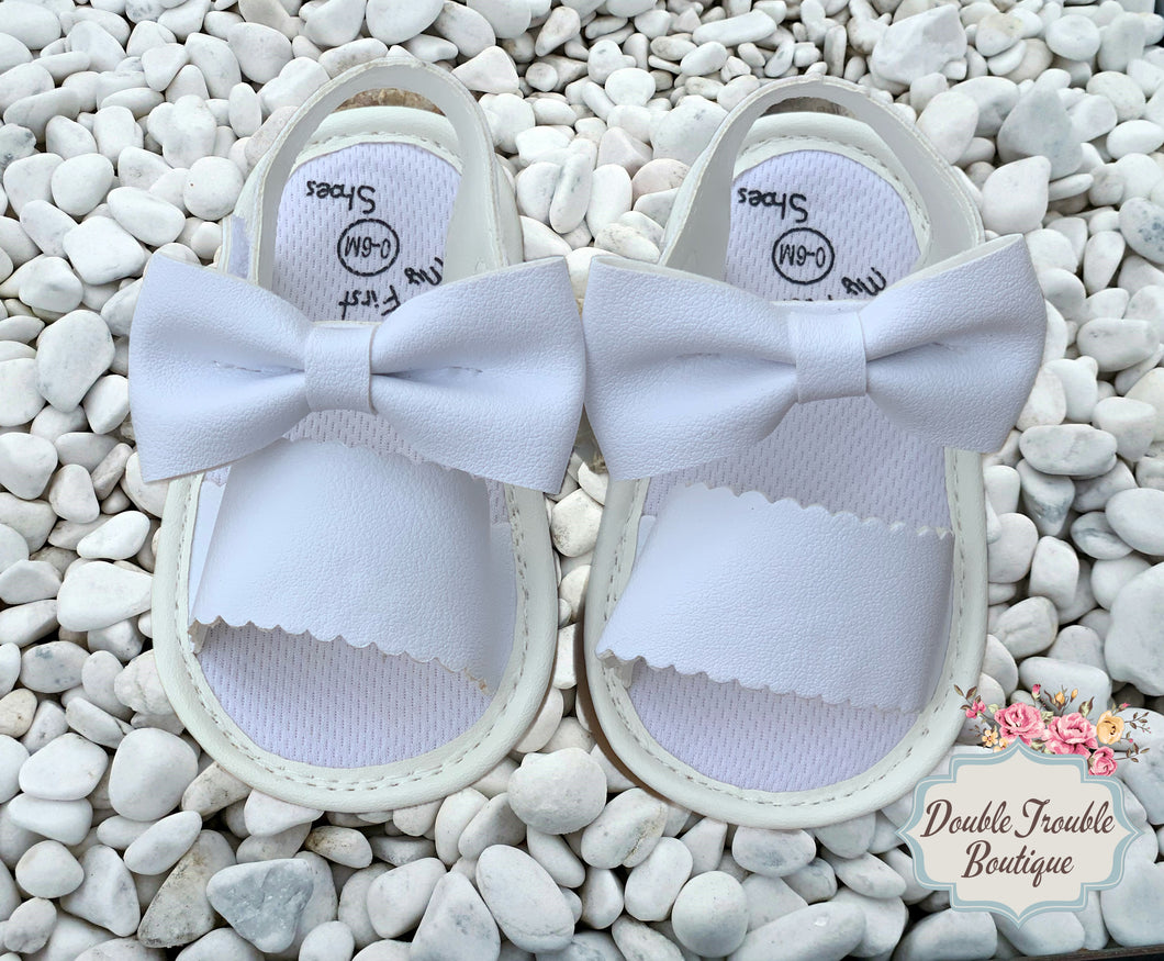 CHLOE CRIB SANDALS