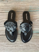 Load image into Gallery viewer, VICTORIA Sandals -Black
