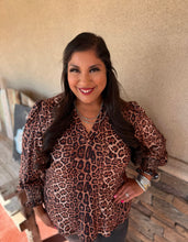 Load image into Gallery viewer, CANYON CALL L/S TOP- LEOPARD
