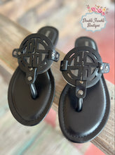 Load image into Gallery viewer, VICTORIA Sandals -Black
