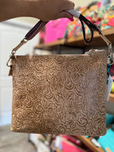 Load image into Gallery viewer, LAWTON, DOWNTOWN CROSSBODY
