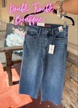 Load image into Gallery viewer, RAINA JUDY BLUE WIDE LEG CROPS - MEDIUM WASH
