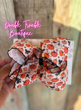 Load image into Gallery viewer, CREAM PUMPKINS COQUETTE BOW- 5INCH
