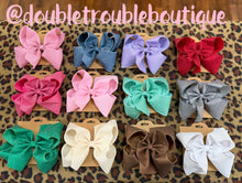 Load image into Gallery viewer, GLITTER SINGLE STACK BOWS 6IN
