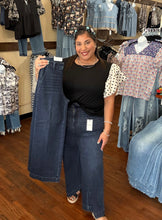 Load image into Gallery viewer, WORKING GIRL JUDY BLUE ANKLE DENIM
