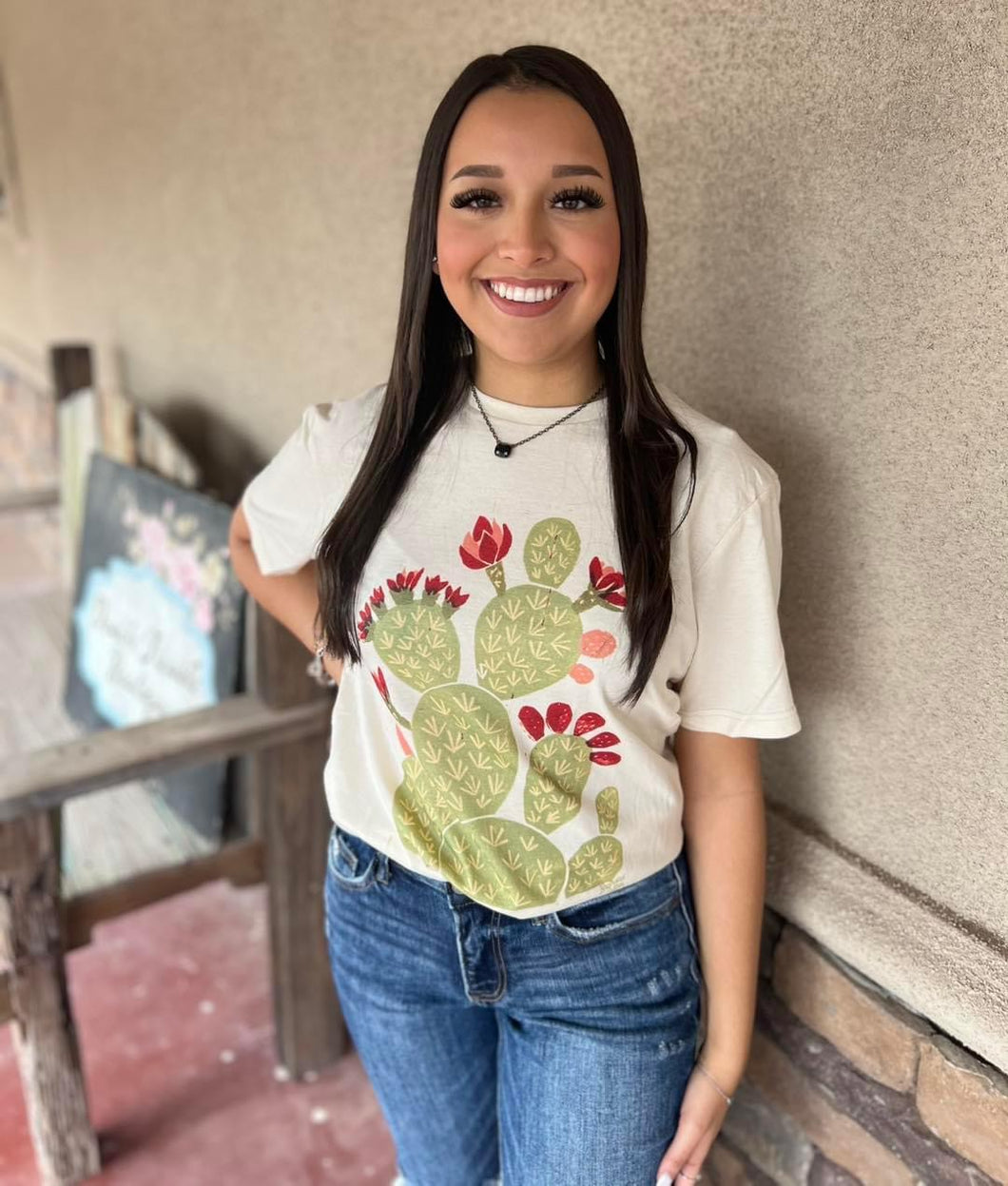 DISTRESSED CACTUS TEE