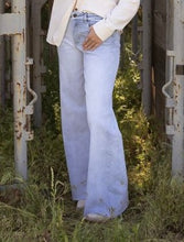 Load image into Gallery viewer, L&amp;B Cuff Denim
