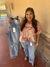 Load image into Gallery viewer, Peyton Judy Blue Boyfriend Jeans

