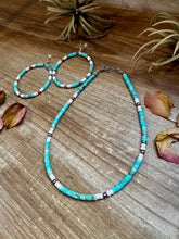 Load image into Gallery viewer, Turquoise Variscite &amp; Pink Conch Choker – Exclusive Bijoux FAB Design
