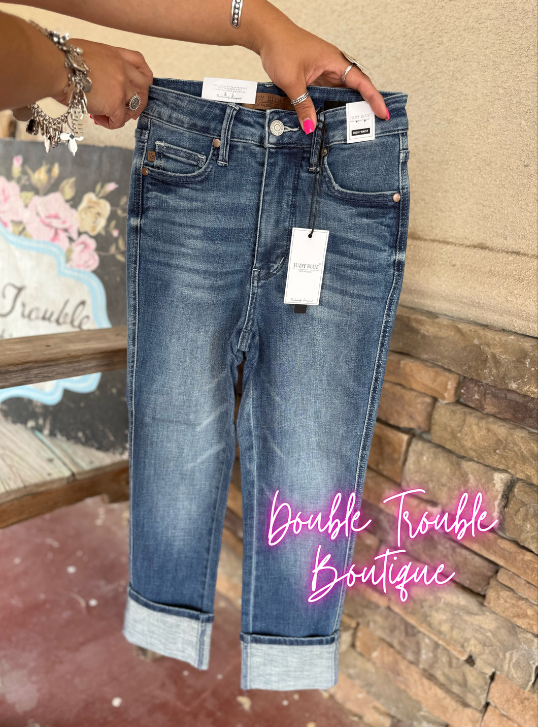 MEGAN JUDY BLUE CAPRIS -MD WASH