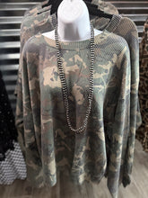 Load image into Gallery viewer, CAMO KREEK TOP
