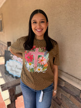Load image into Gallery viewer, Spring Cross Leopard Tee
