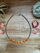 Load image into Gallery viewer, 14 inch choker - spiny oyster star And Sterling Silver Pearls
