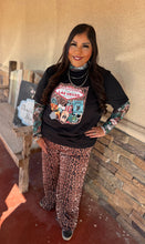 Load image into Gallery viewer, VIVA LAS COWGIRL TEE
