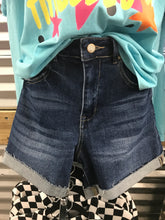 Load image into Gallery viewer, Frontier Cuffed Shorts
