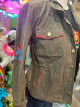 Load image into Gallery viewer, OLIVER CARGO JACKET
