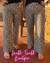 Load image into Gallery viewer, Leopard Vervet Denim
