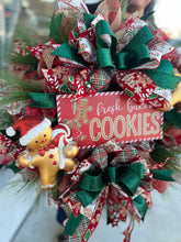 Load image into Gallery viewer, Fresh Baked Cookies Wreath
