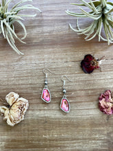 Load image into Gallery viewer, Pink dangle and Sterling Silver Pearls earrings

