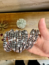 Load image into Gallery viewer, 5 mm Sterling Silver Pearls bracelet with fresh water pearls
