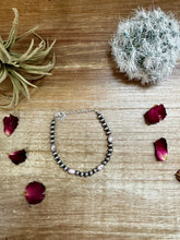 Load image into Gallery viewer, 5 mm Sterling Silver Pearls bracelet with fresh water pearls
