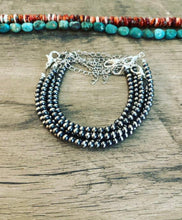 Load image into Gallery viewer, Sterling silver Pearls Bracelet

