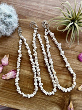 Load image into Gallery viewer, White chipped choker
