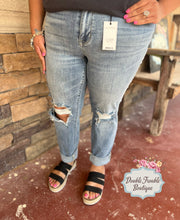 Load image into Gallery viewer, ALLY JUDY BLUE BOYFRIEND JEANS
